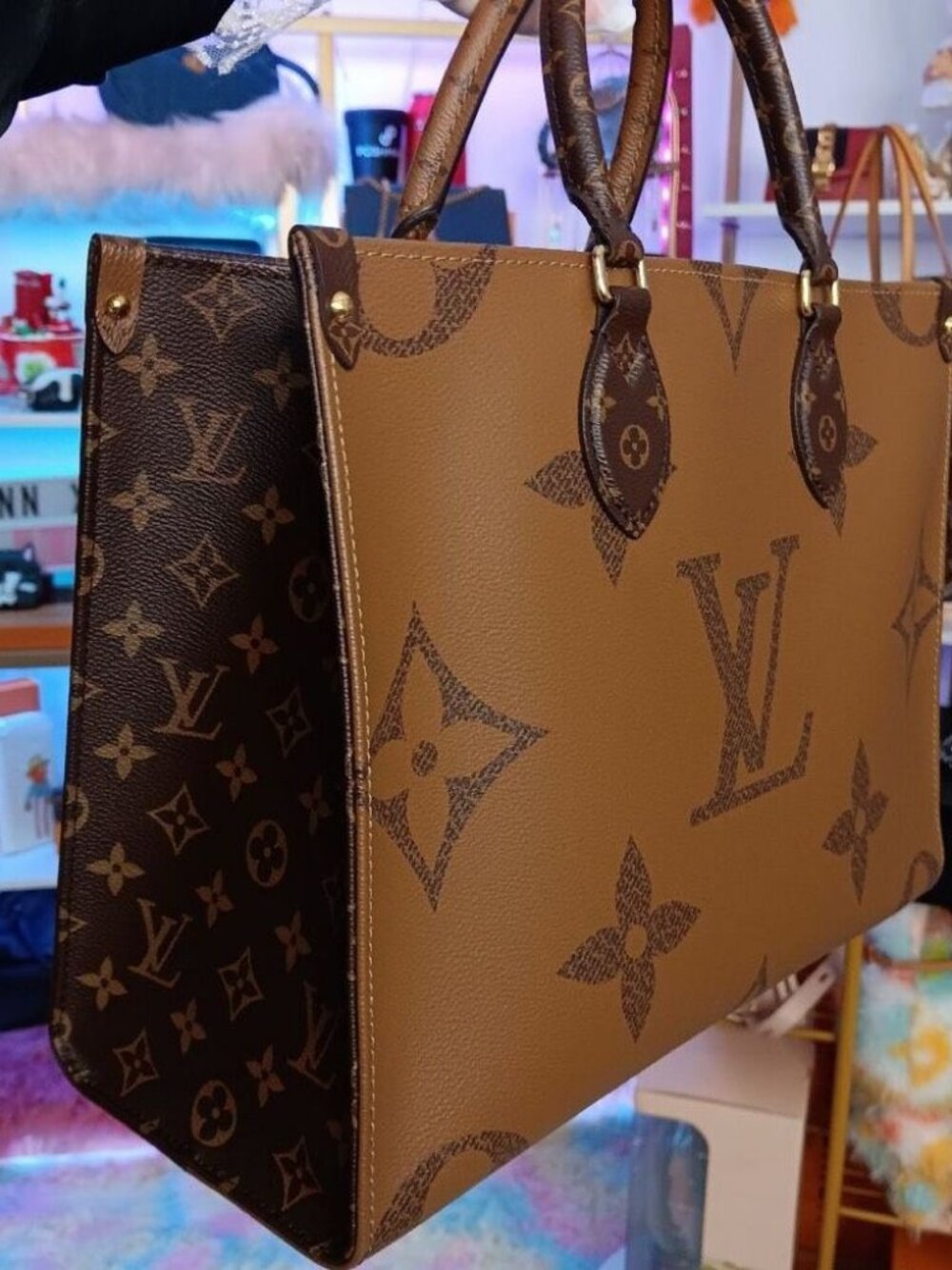Louis Vuitton Monogram Canvas Leatber On the Go MM Size